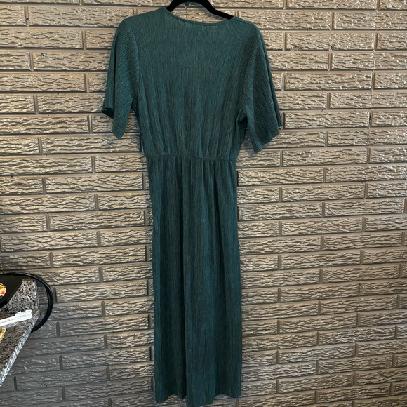 All in Favor Midi Dress - Picture 5 of 6